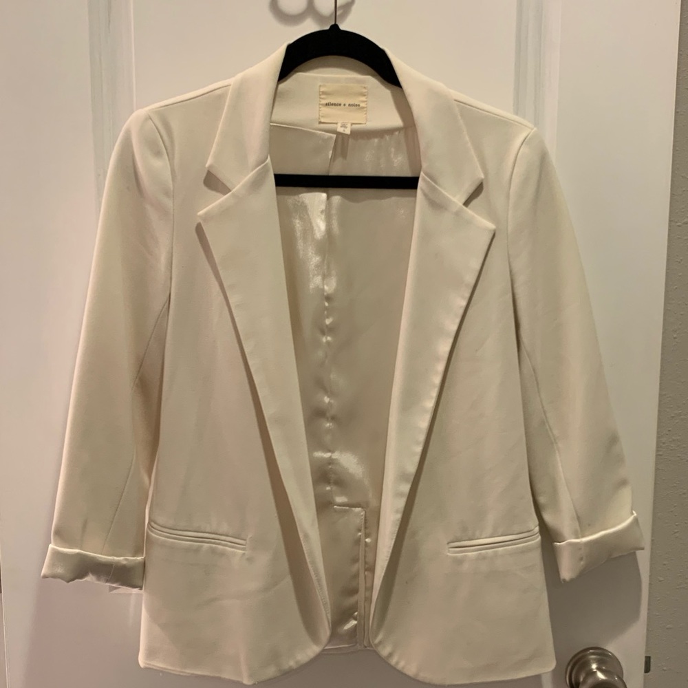 Silence and noise white blazer